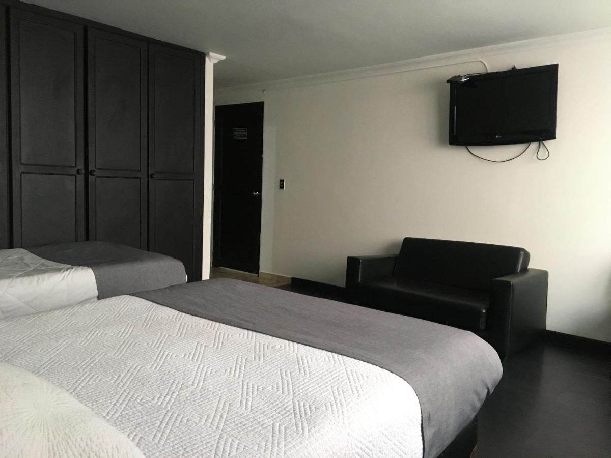 Hotel Ejecutivo Av La Esperanza Богота Екстер'єр фото